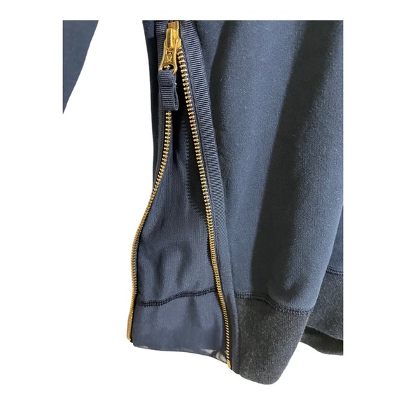 Lululemon crewneck sweater zipper on side open to mesh no tag pit =20”le… - Picture 4 of 11